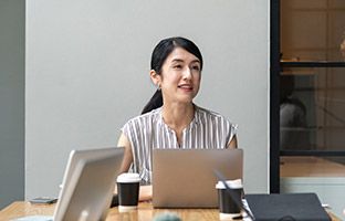 Woman in Sydney buying a product from an ecommerce website
