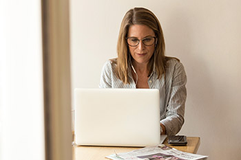 Professionals using a persona generator in their office