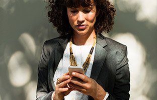 Woman in Sydney buying a product from an ecommerce website